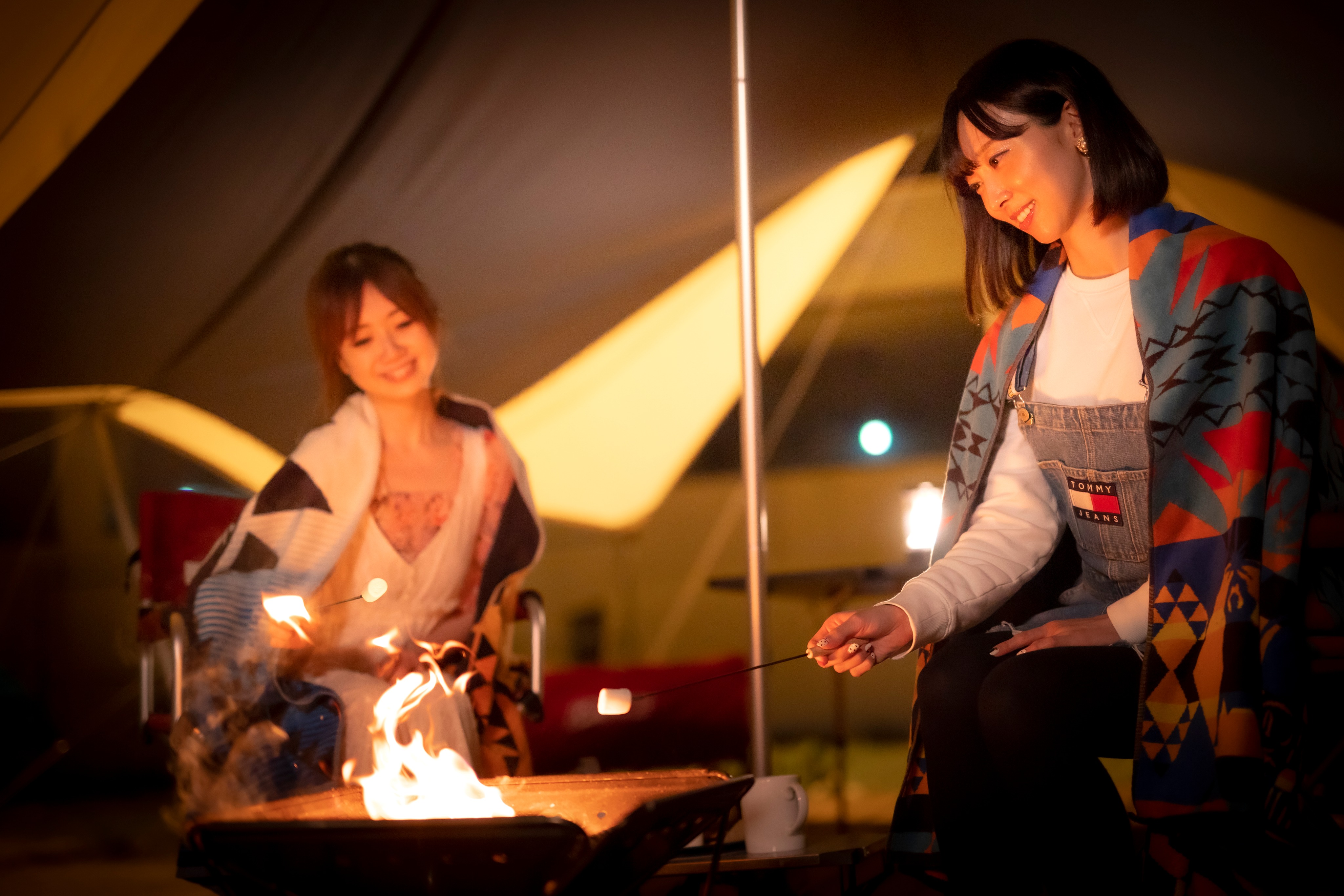 タープの下で安全・快適にたき火