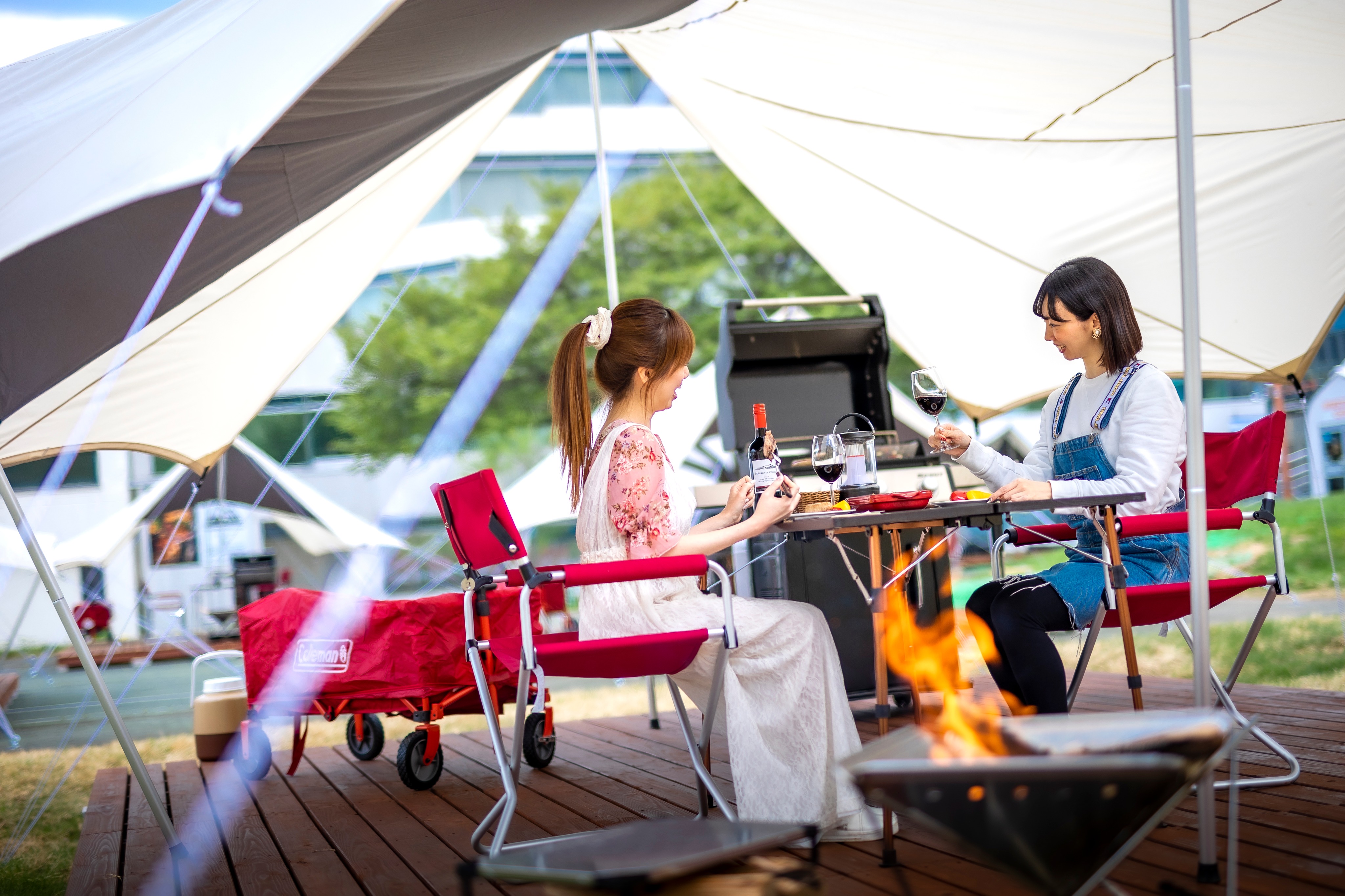 タープの下で安全・快適にたき火